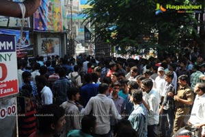 Atharintiki Daaredhi Release Hungama