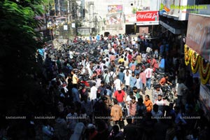 Atharintiki Daaredhi Release Hungama