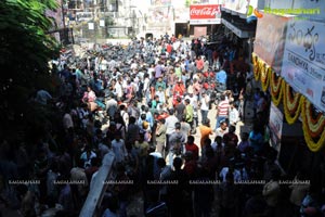 Atharintiki Daaredhi Release Hungama