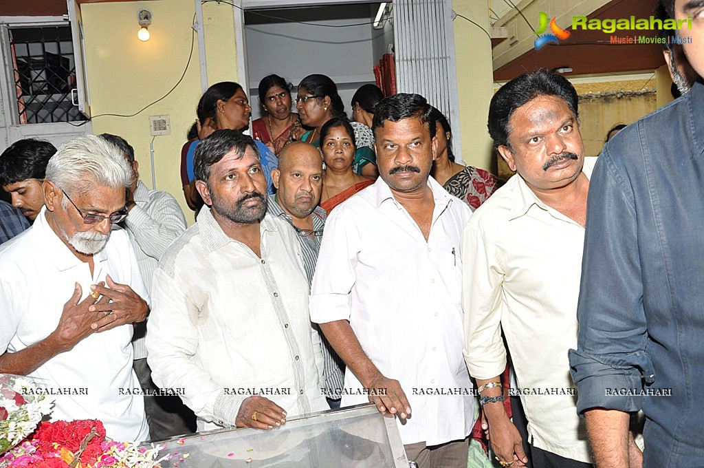 Celebs Pay Homage to Tammareddy Krishnamurthy