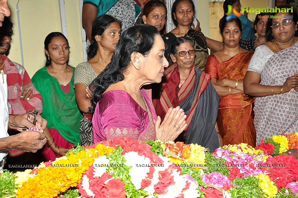 Celebs Pay Homage to Tammareddy Krishnamurthy