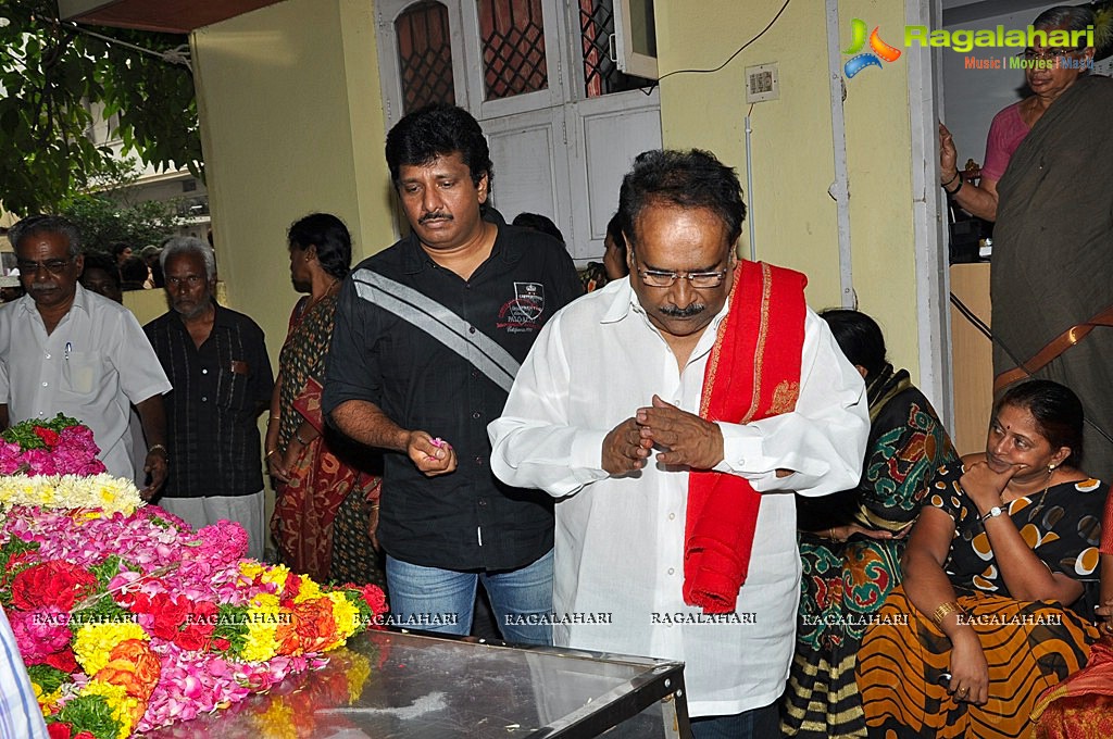 Celebs Pay Homage to Tammareddy Krishnamurthy