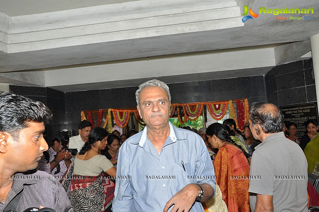 Celebs Pay Homage to Tammareddy Krishnamurthy