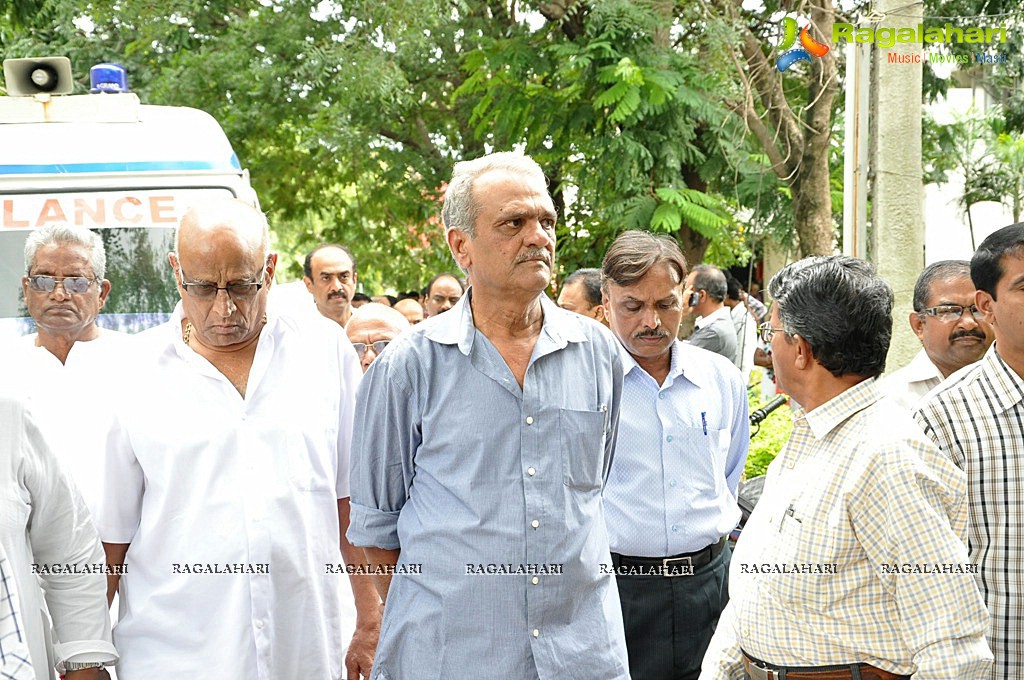 Celebs Pay Homage to Tammareddy Krishnamurthy