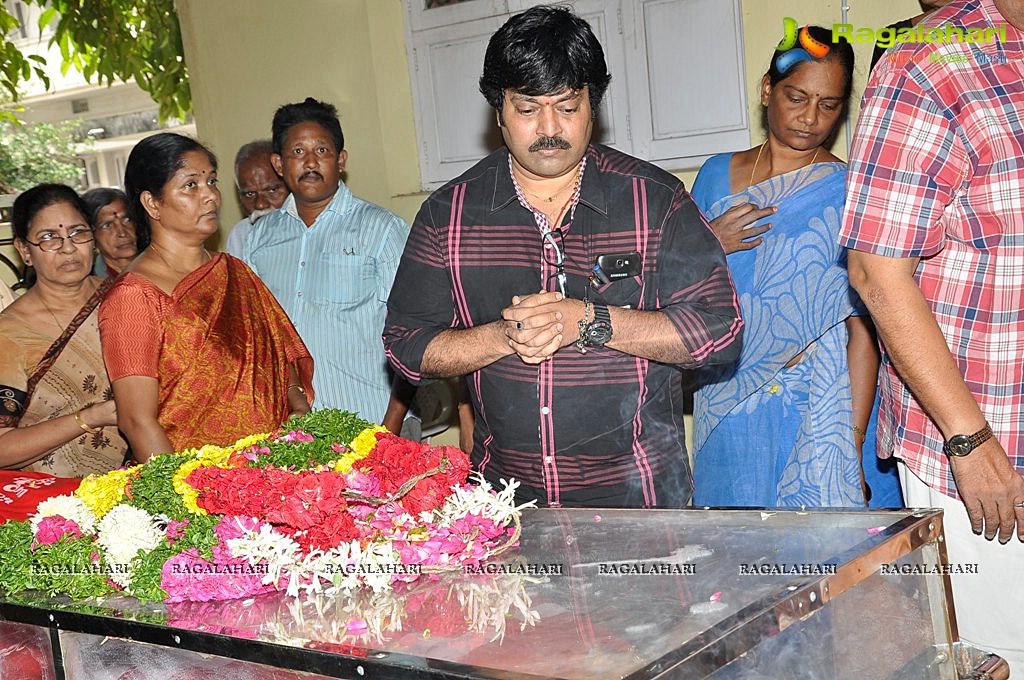 Celebs Pay Homage to Tammareddy Krishnamurthy