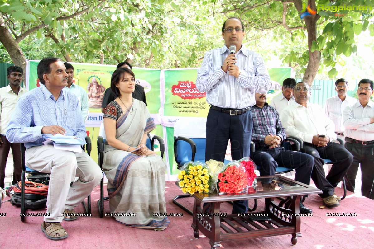 Amala Akkineni launches Clay Ganesha Campaign 2013 by HMDA, Hyderabad