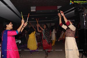 Dandiya Ke Rang Akarshan Club Ke Sang