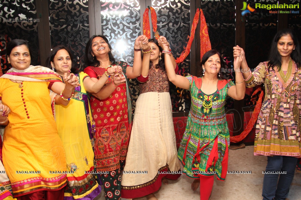 Dandiya Ke Rang Akarshan Club Ke Sang at Basil Lumbini Mall, Hyderabad