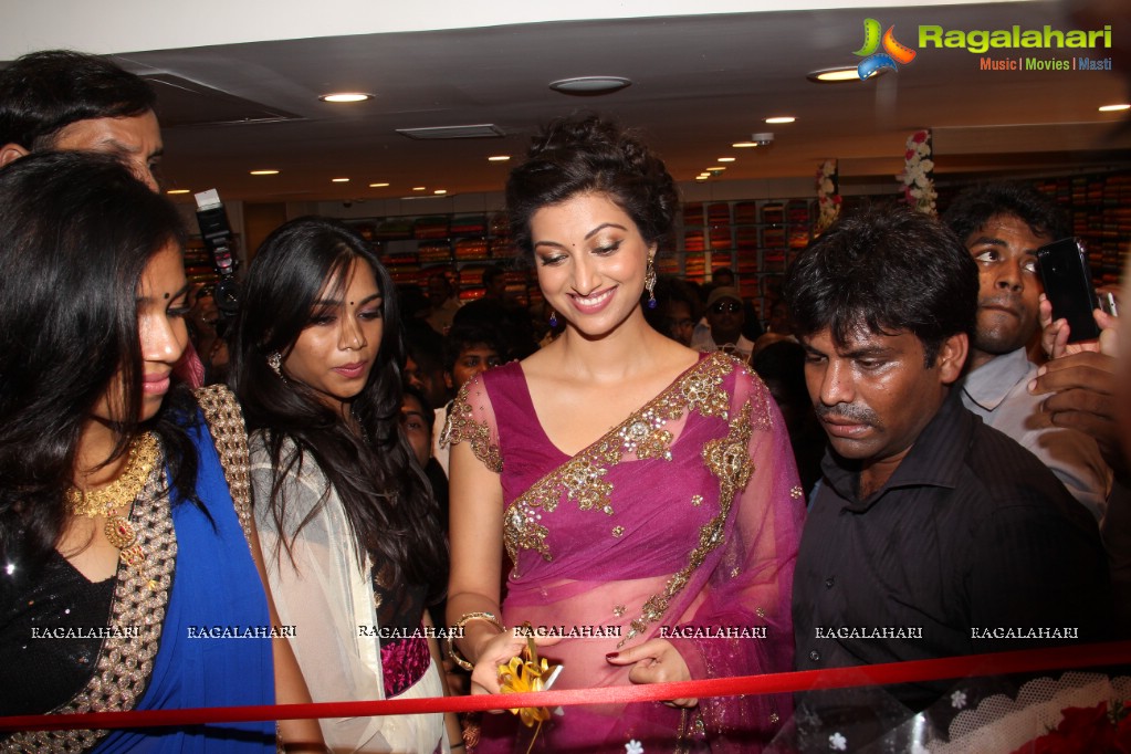 Samantha inaugurates Kalamandir Exclusive Store at AS Rao Nagar, Hyderabad