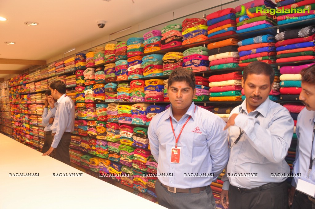 Samantha inaugurates Kalamandir Exclusive Store at AS Rao Nagar, Hyderabad