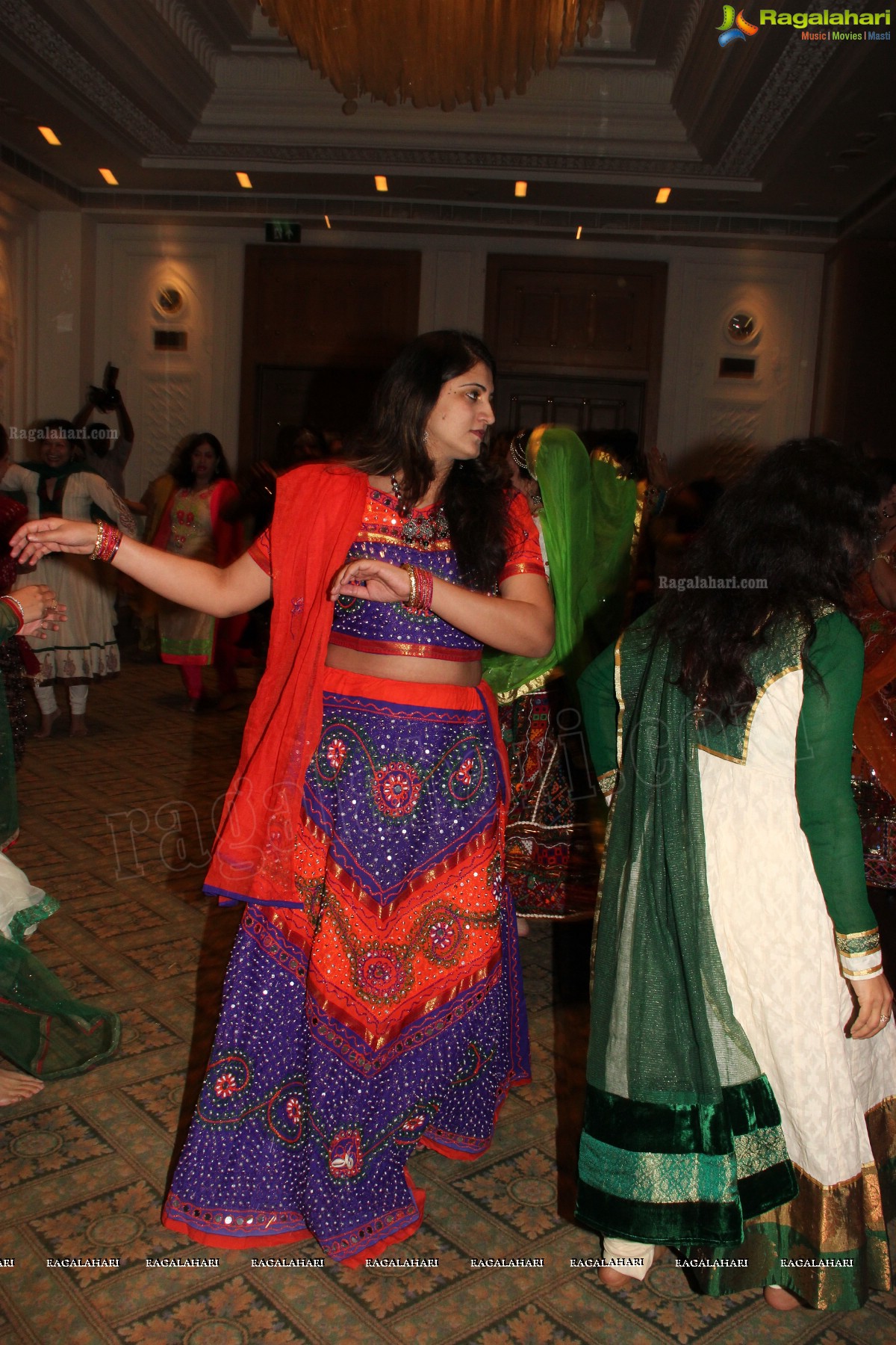 Hyderabad Kakatiya Ladies Club 'Dandiya 2013' - Choreographed by Bina Mehta
