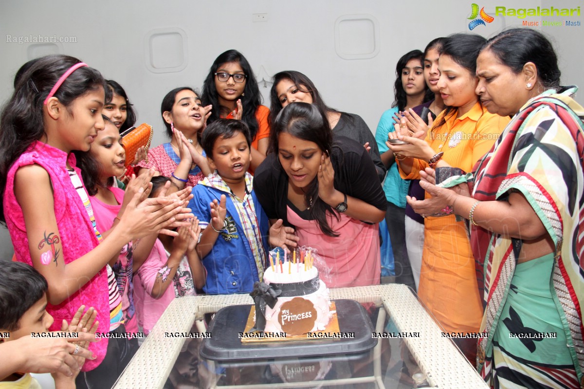 Poorva Agarwal Birthday Party 2013 at Beach, Hyderabad