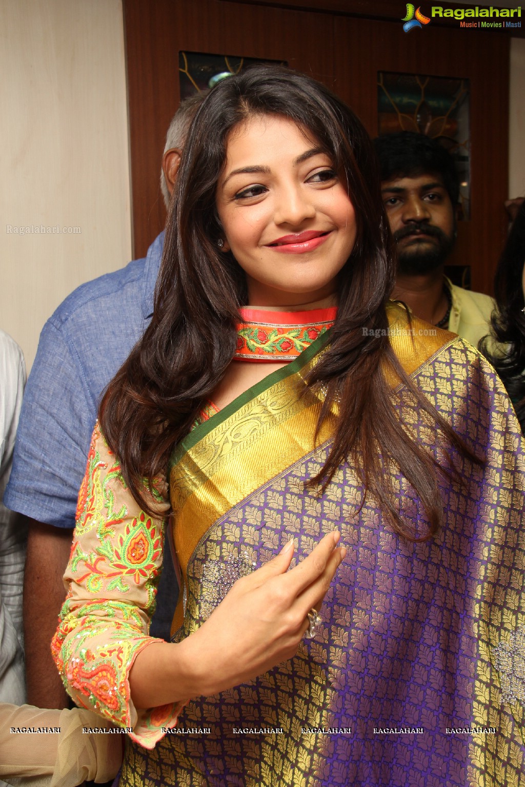 Saree Niketan Shopping Mall inaugurated by Kajal