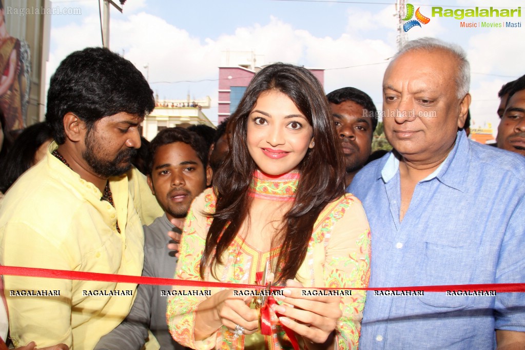 Saree Niketan Shopping Mall inaugurated by Kajal