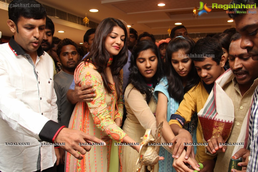 Saree Niketan Shopping Mall inaugurated by Kajal