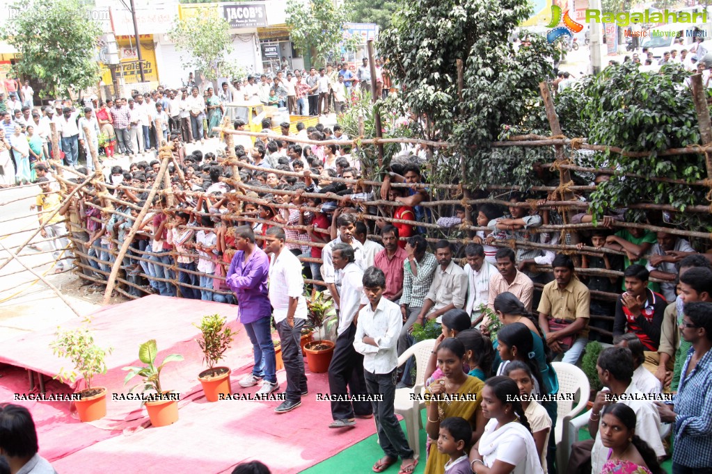 Saree Niketan Shopping Mall inaugurated by Kajal