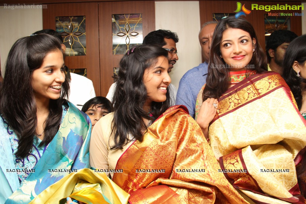 Saree Niketan Shopping Mall inaugurated by Kajal