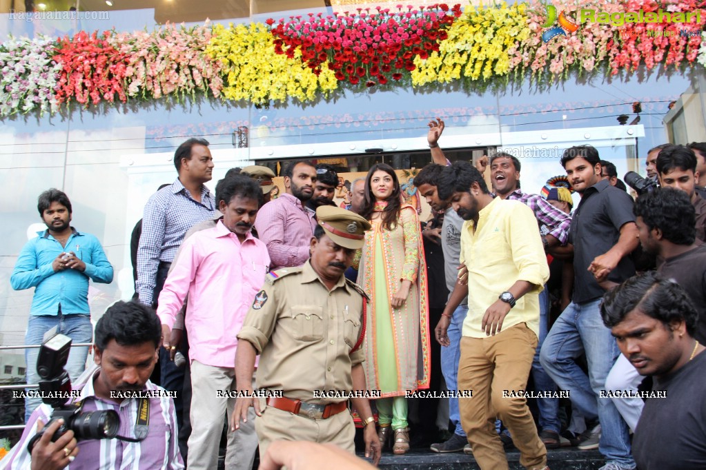 Saree Niketan Shopping Mall inaugurated by Kajal