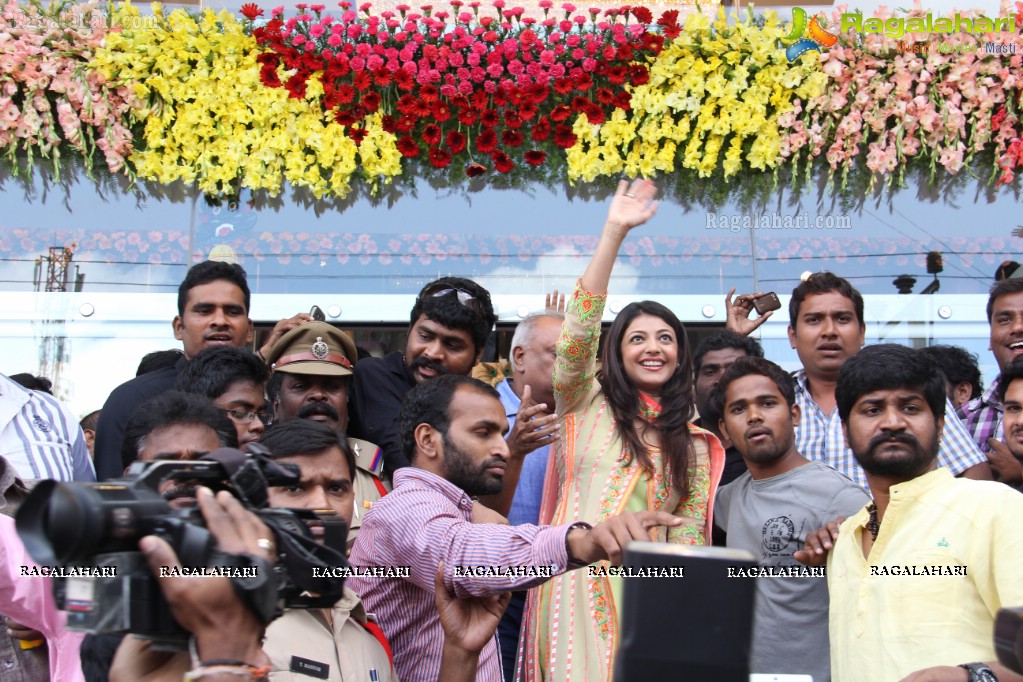 Saree Niketan Shopping Mall inaugurated by Kajal