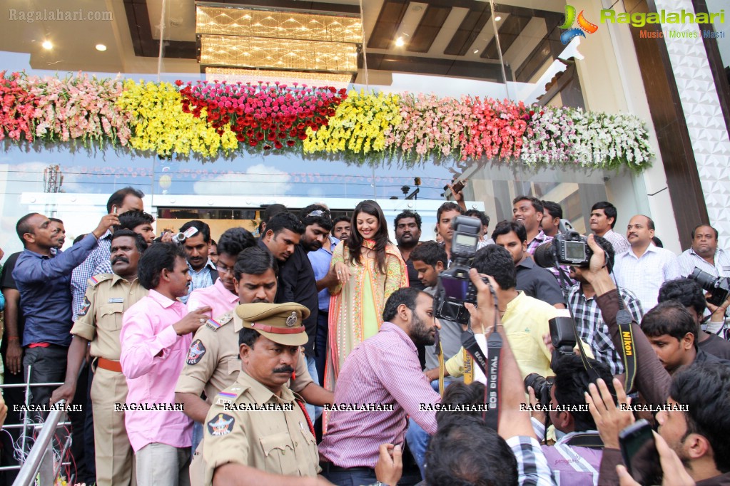 Saree Niketan Shopping Mall inaugurated by Kajal