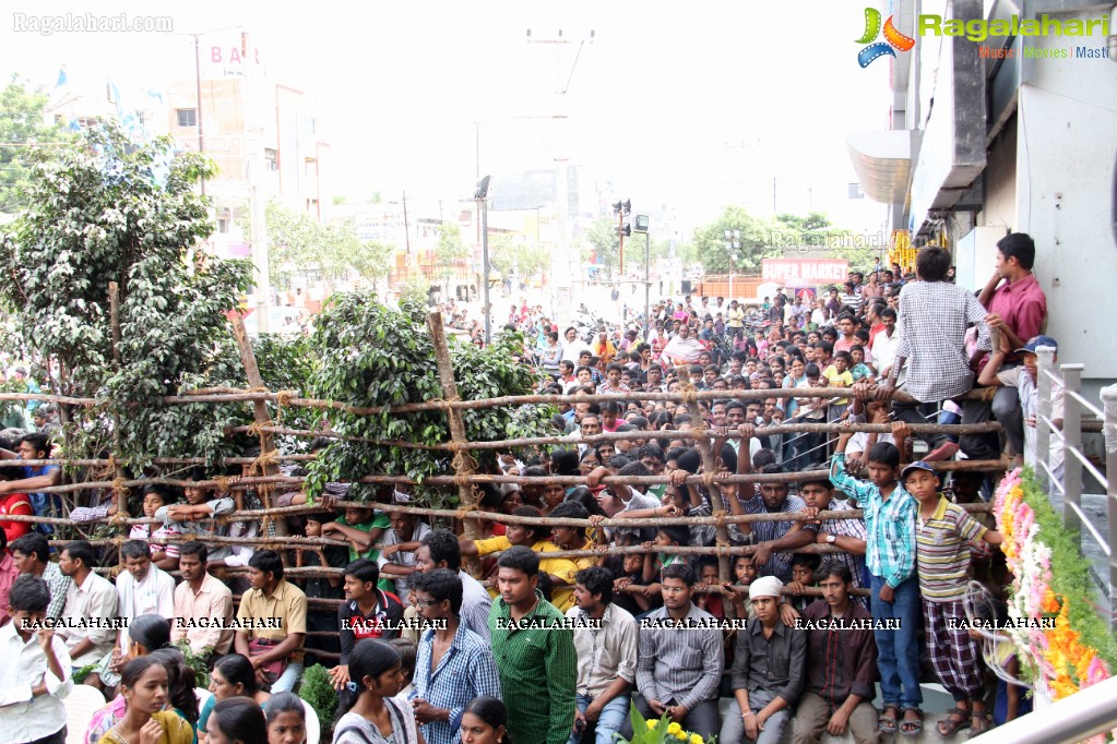 Saree Niketan Shopping Mall inaugurated by Kajal