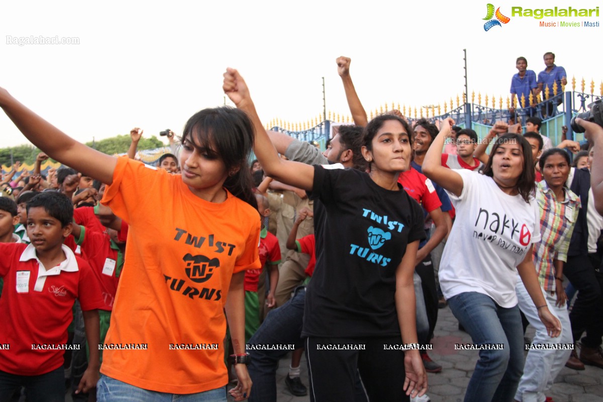 Spirit Of Hyderabad: 100th Flash Mob For Limca Book Of Records