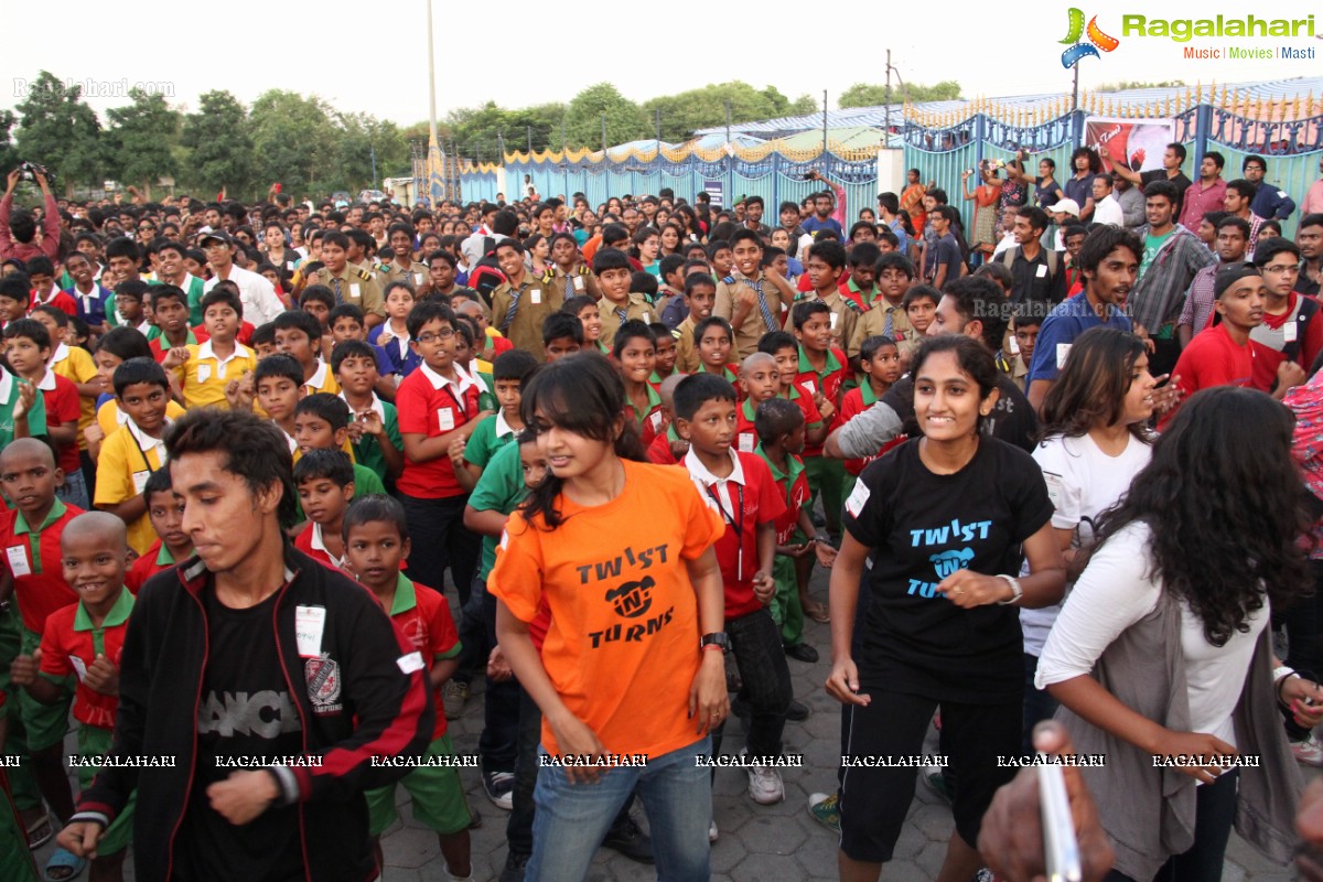 Spirit Of Hyderabad: 100th Flash Mob For Limca Book Of Records