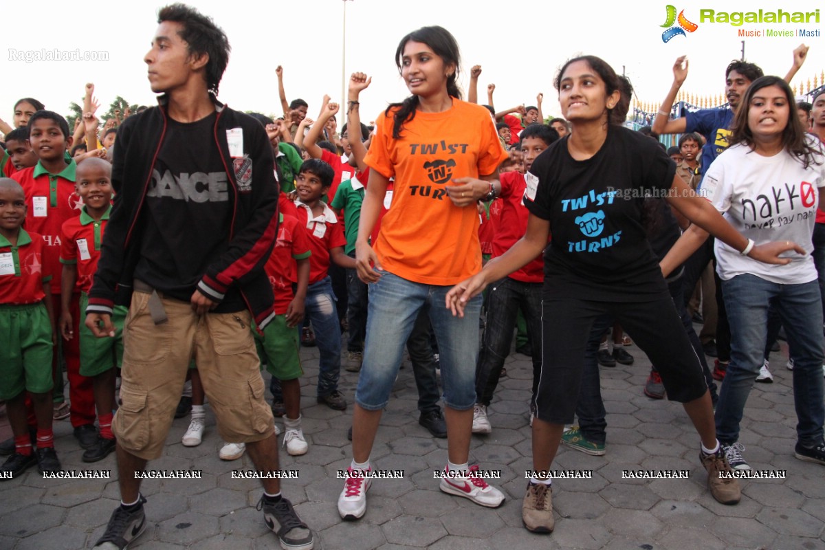 Spirit Of Hyderabad: 100th Flash Mob For Limca Book Of Records