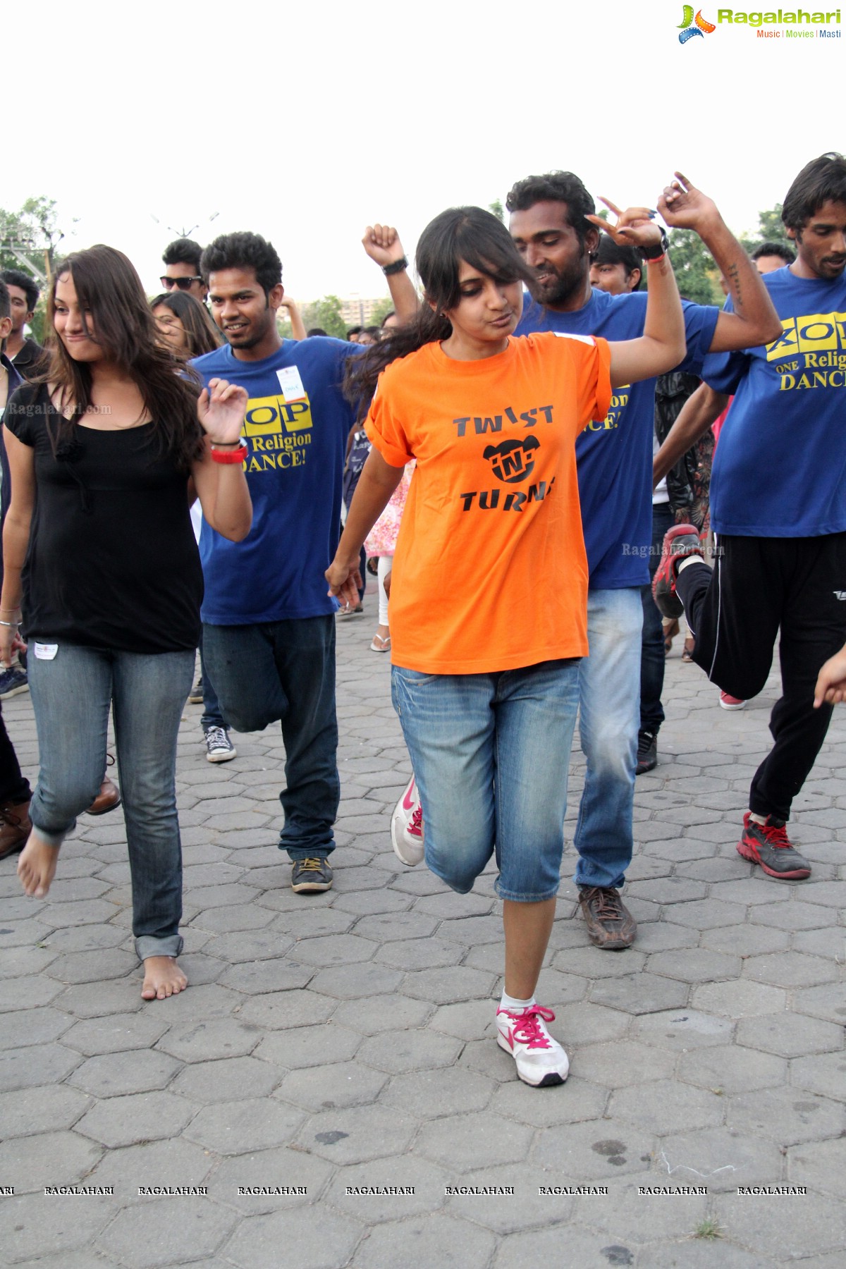 Spirit Of Hyderabad: 100th Flash Mob For Limca Book Of Records