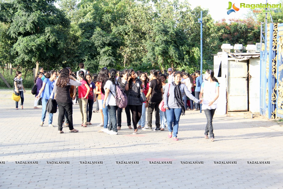 Spirit Of Hyderabad: 100th Flash Mob For Limca Book Of Records