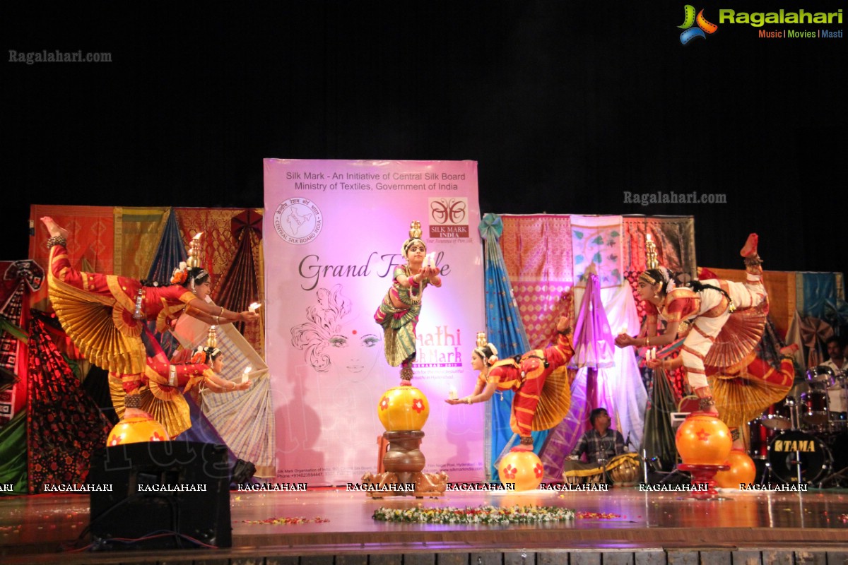 Srimathi Silk Mark Hyderabad 2013 Grand Finale