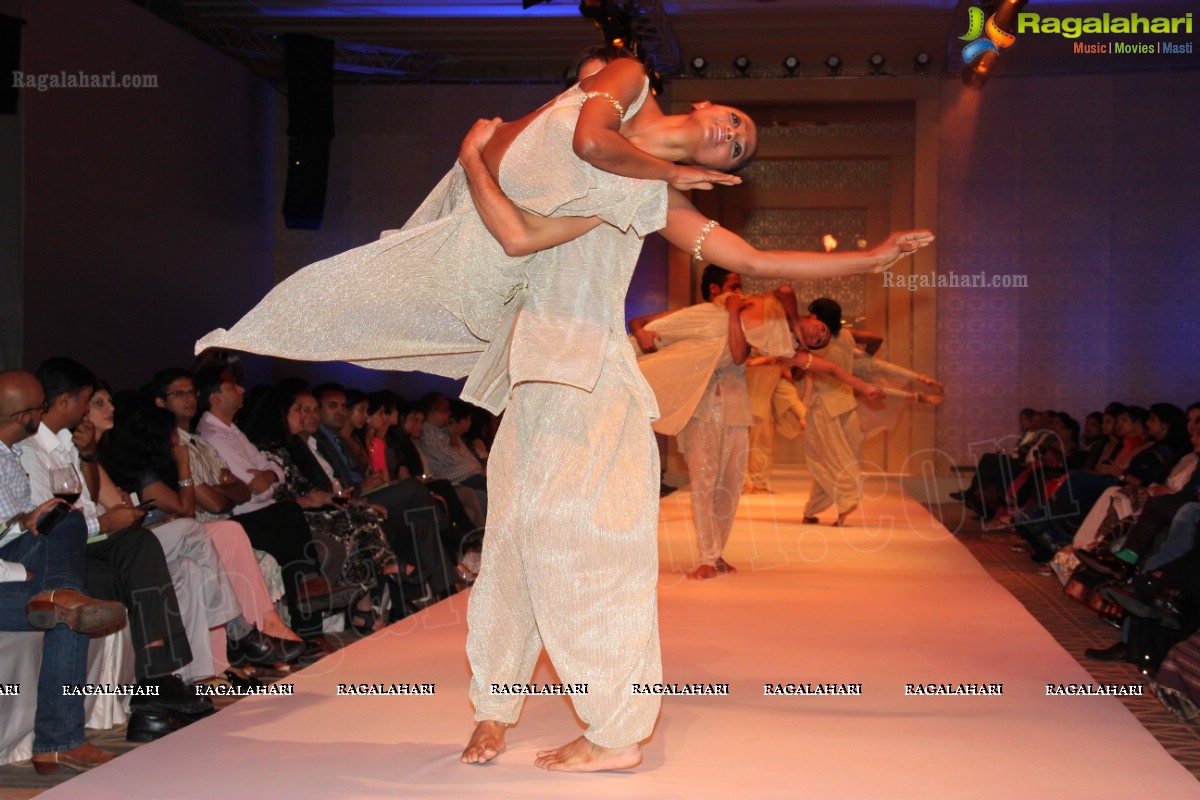 Tarun Tahiliani Autumn Winter Collection 2013 -14 at Trident, Hyderabad