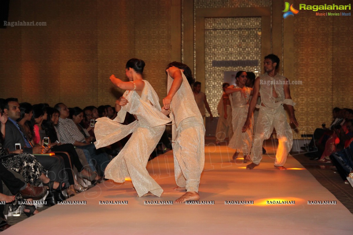 Tarun Tahiliani Autumn Winter Collection 2013 -14 at Trident, Hyderabad