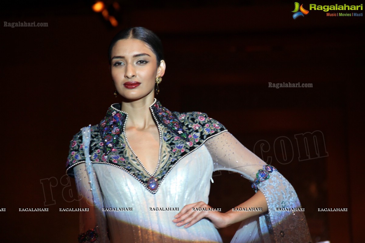 Tarun Tahiliani Autumn Winter Collection 2013 -14 at Trident, Hyderabad