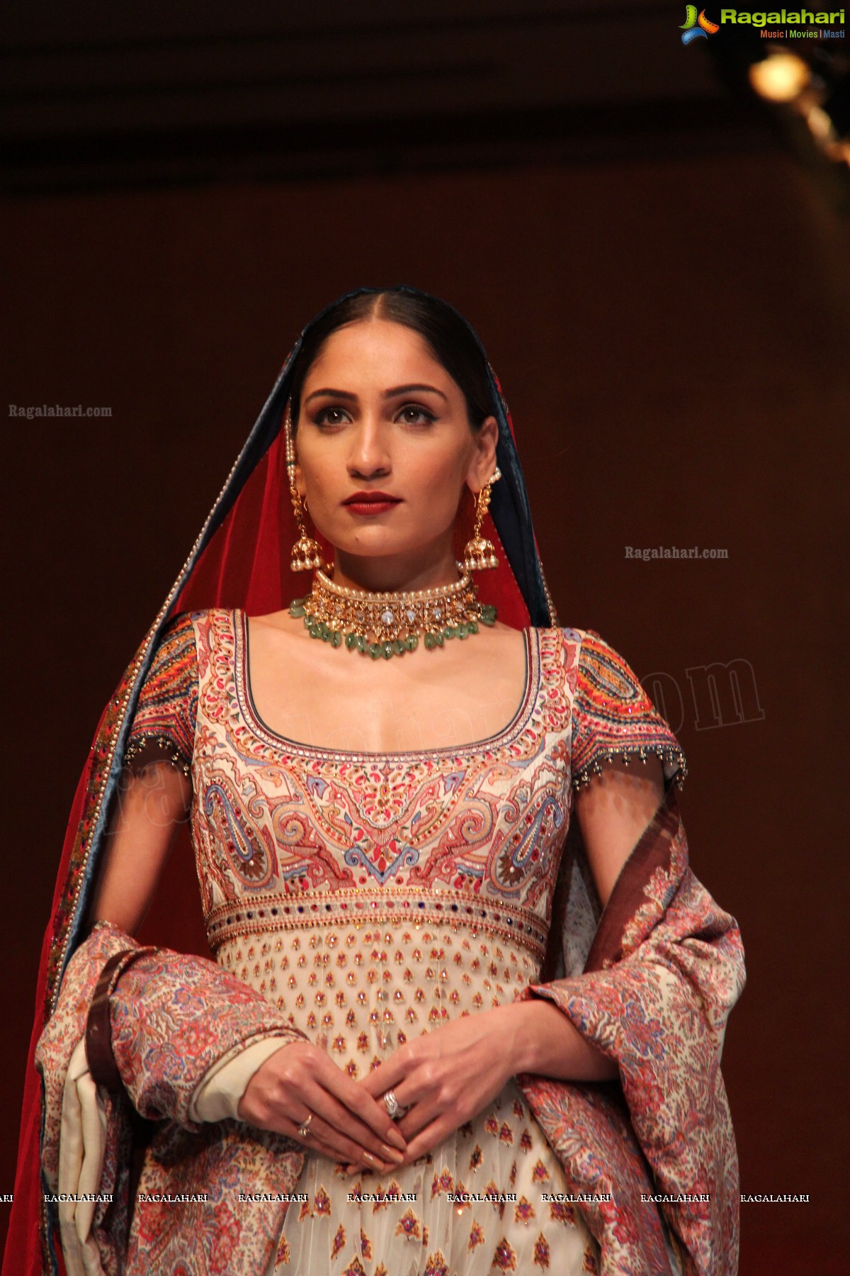 Tarun Tahiliani Autumn Winter Collection 2013 -14 at Trident, Hyderabad