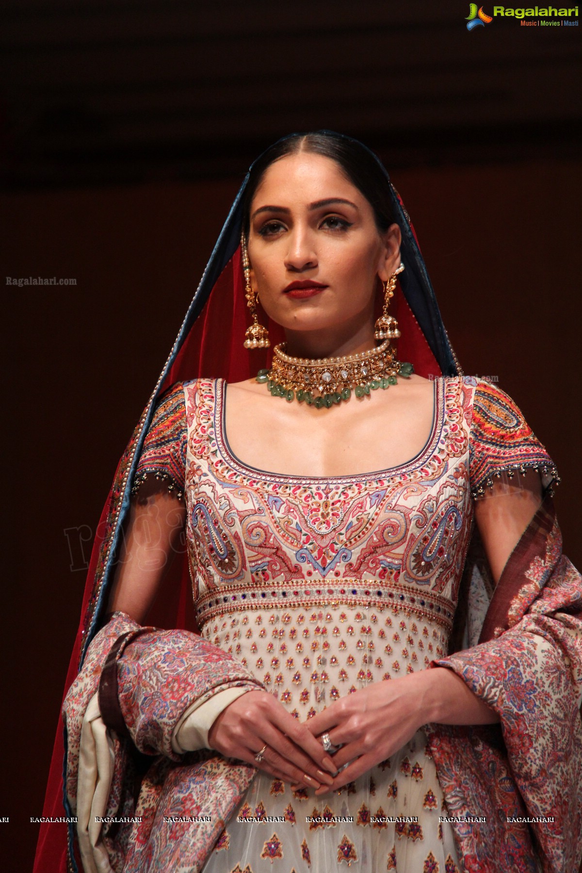 Tarun Tahiliani Autumn Winter Collection 2013 -14 at Trident, Hyderabad