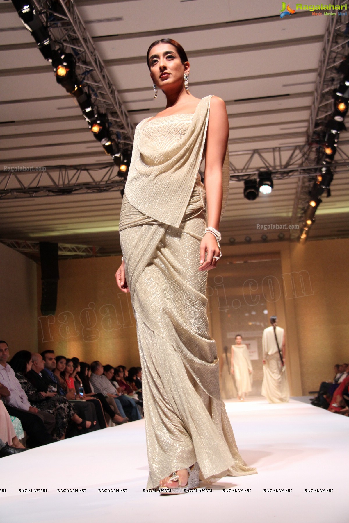 Tarun Tahiliani Autumn Winter Collection 2013 -14 at Trident, Hyderabad