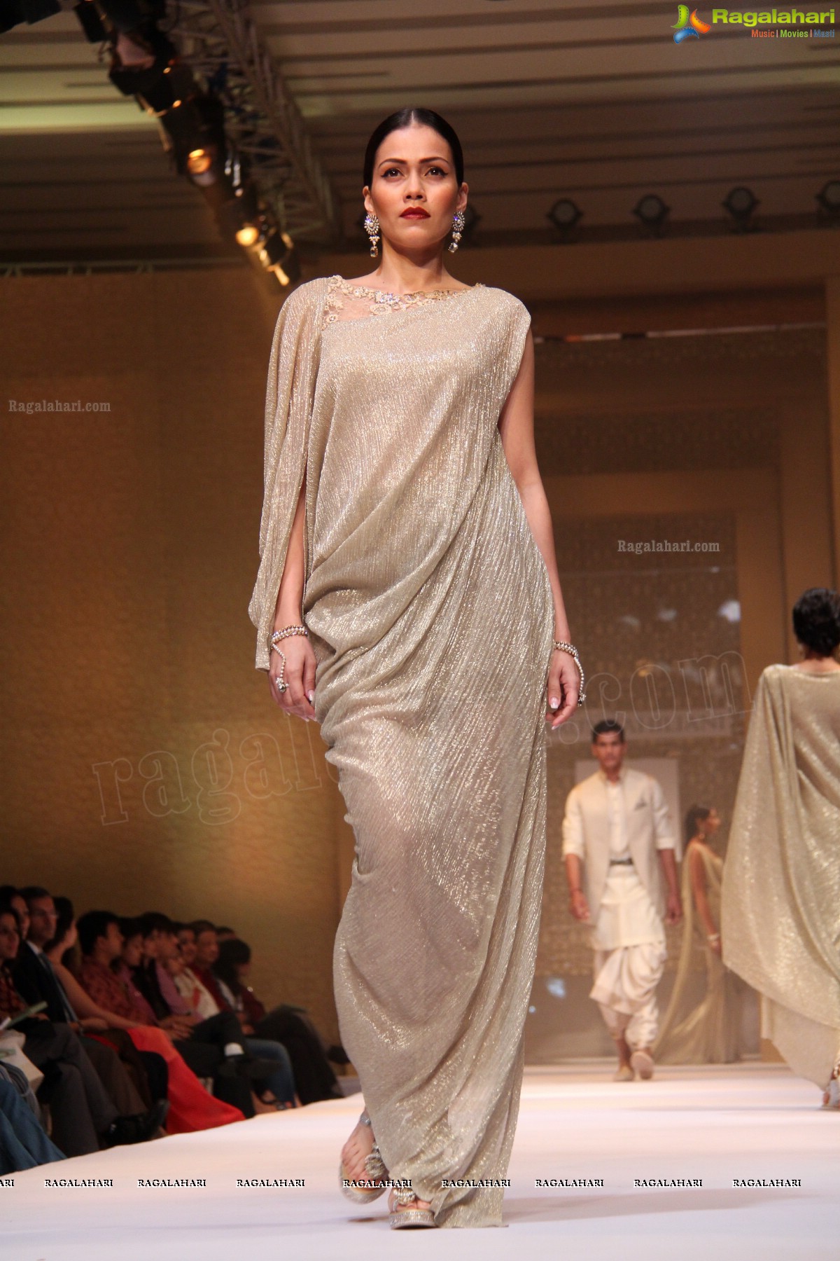 Tarun Tahiliani Autumn Winter Collection 2013 -14 at Trident, Hyderabad