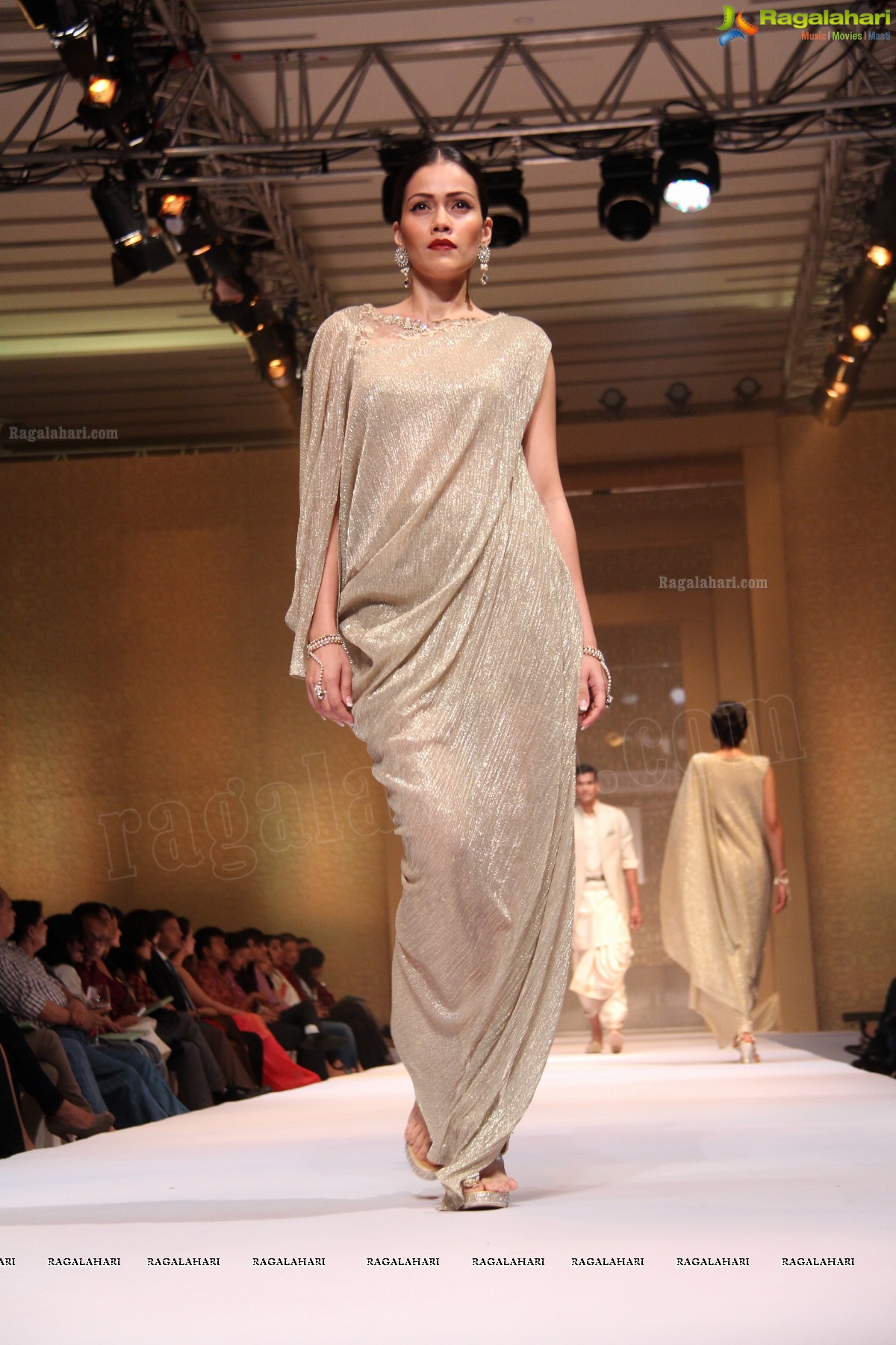 Tarun Tahiliani Autumn Winter Collection 2013 -14 at Trident, Hyderabad