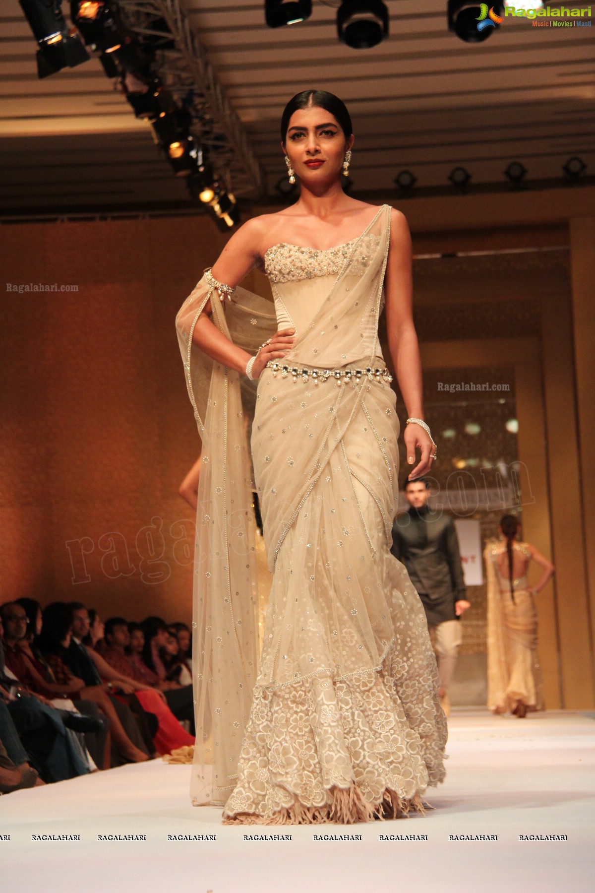 Tarun Tahiliani Autumn Winter Collection 2013 -14 at Trident, Hyderabad