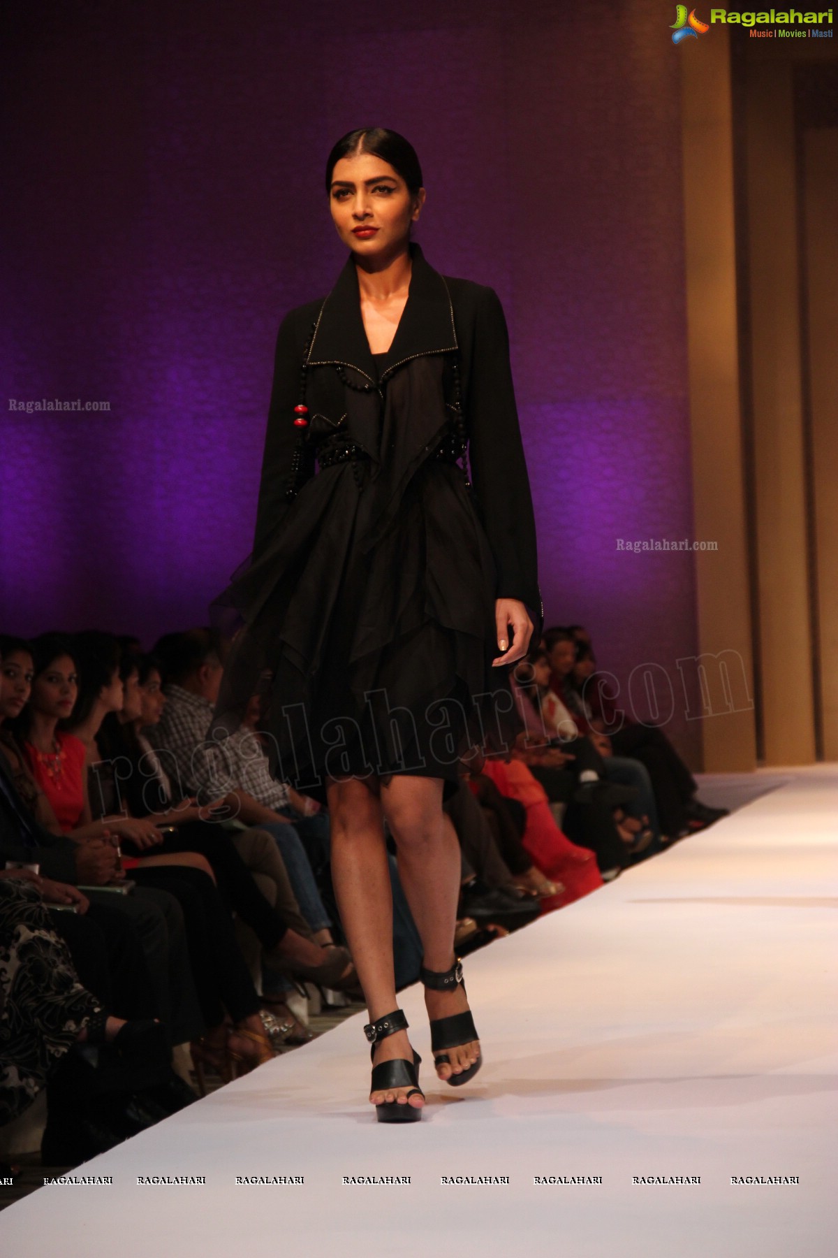 Tarun Tahiliani Autumn Winter Collection 2013 -14 at Trident, Hyderabad