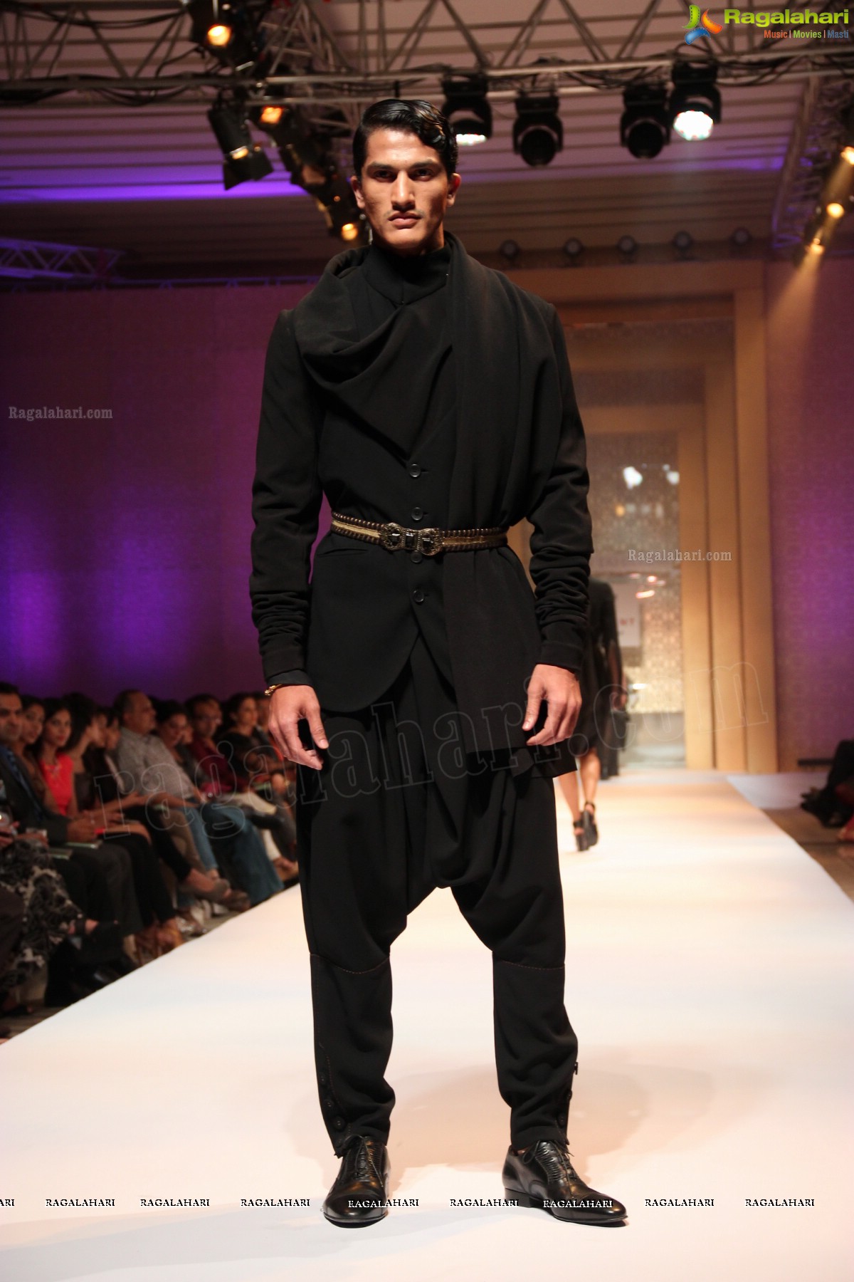 Tarun Tahiliani Autumn Winter Collection 2013 -14 at Trident, Hyderabad