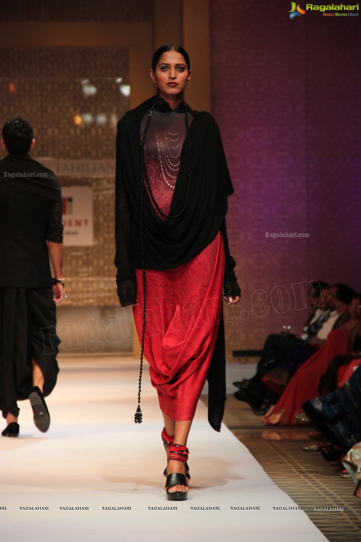 Tarun Tahiliani Autumn Winter Collection 2013 -14 at Trident, Hyderabad