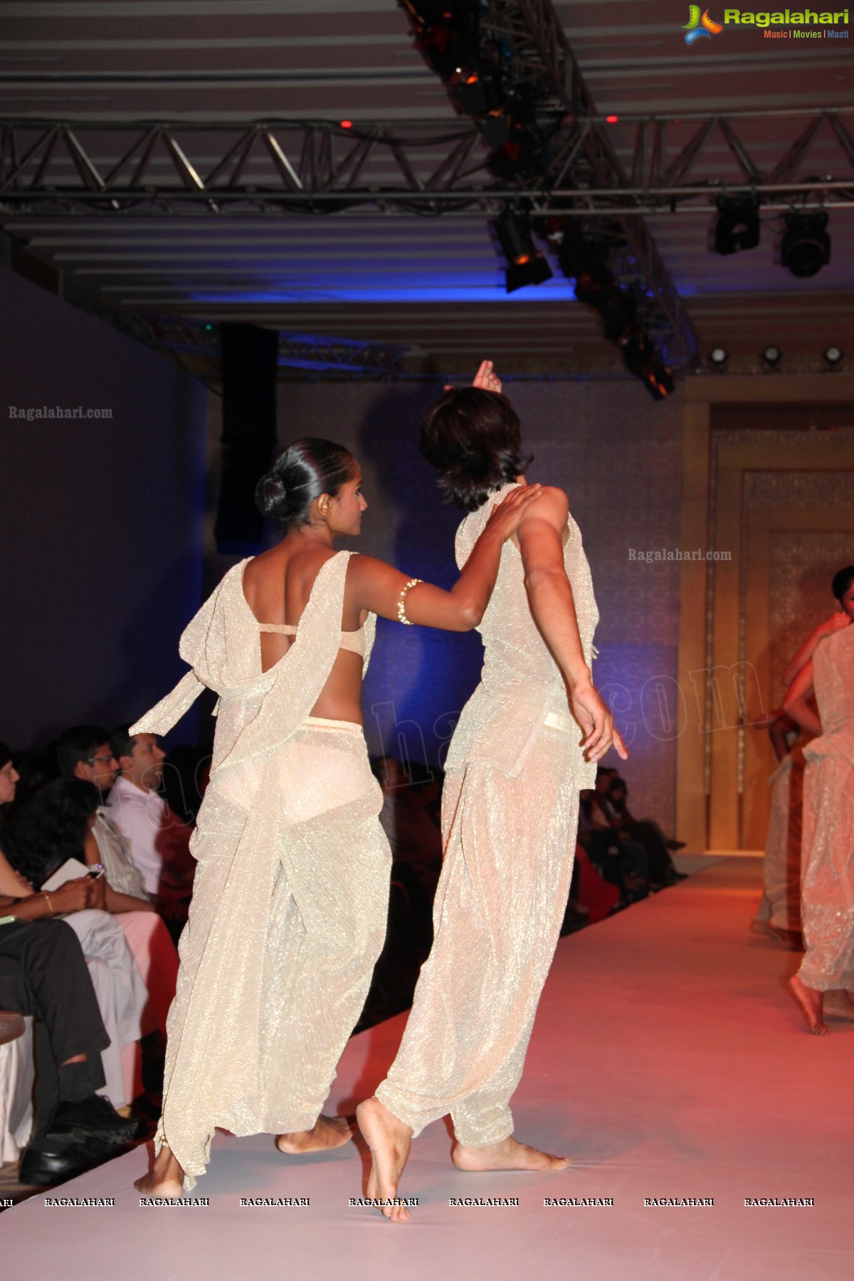 Tarun Tahiliani Autumn Winter Collection 2013 -14 at Trident, Hyderabad