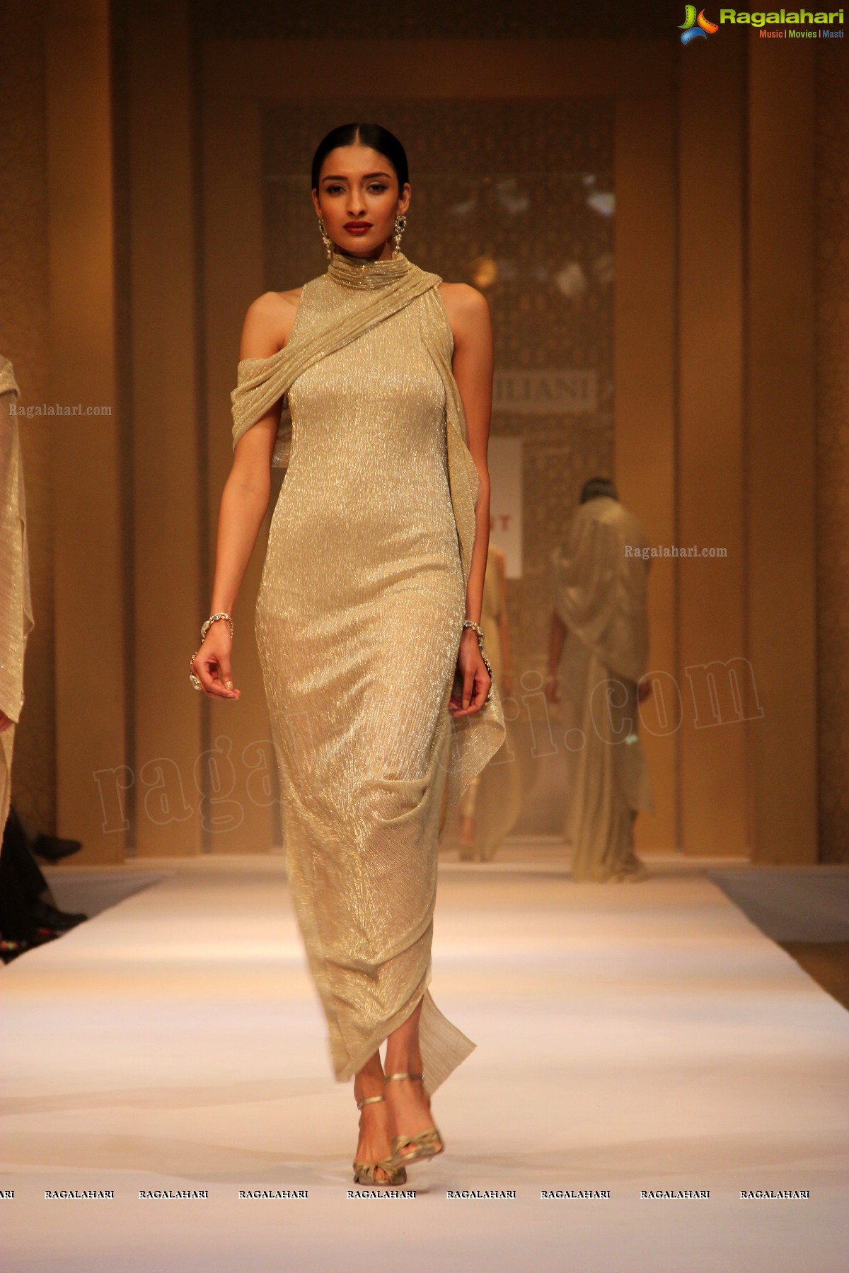 Tarun Tahiliani Autumn Winter Collection 2013 -14 at Trident, Hyderabad