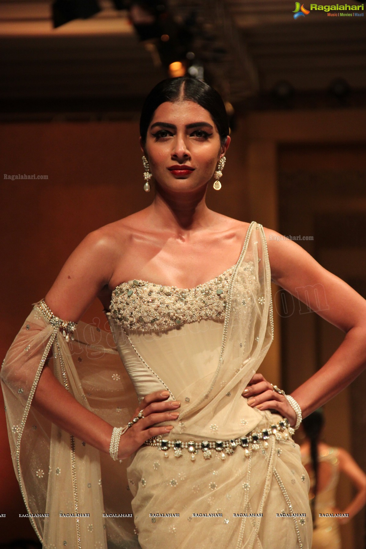 Tarun Tahiliani Autumn Winter Collection 2013 -14 at Trident, Hyderabad