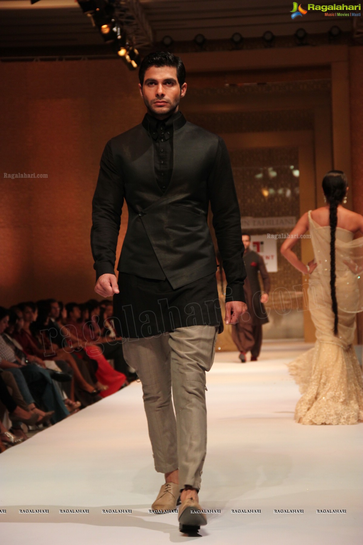 Tarun Tahiliani Autumn Winter Collection 2013 -14 at Trident, Hyderabad