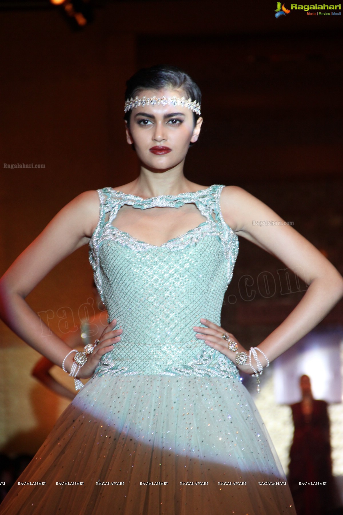 Tarun Tahiliani Autumn Winter Collection 2013 -14 at Trident, Hyderabad