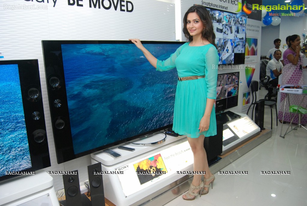 Kriti Kharbanda inaugurates Yes Mart Superstore at Kompally, Hyderabad