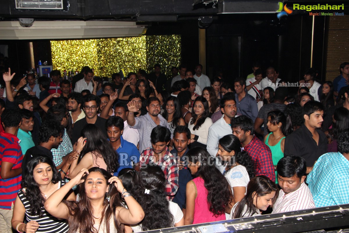 Flight Club with SESA & MidNight Traffic at Kismet, Hyderabad